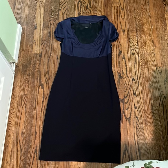 Robe De Cocktail Noire En Soie Elie Tahari Taille 8 - Neuve Avec étiquettes - Coupe Genou, Bretelles Spaghetti - Élégante Pour Soirée